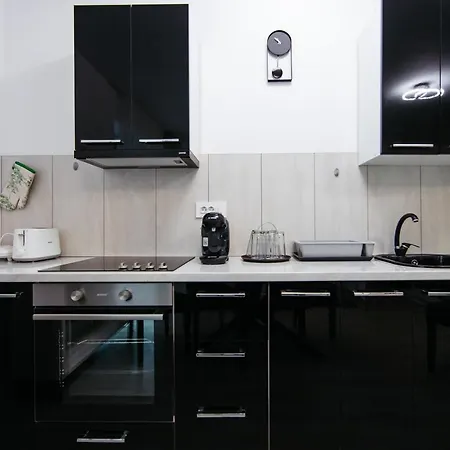 L&v Family Studio Apartment *