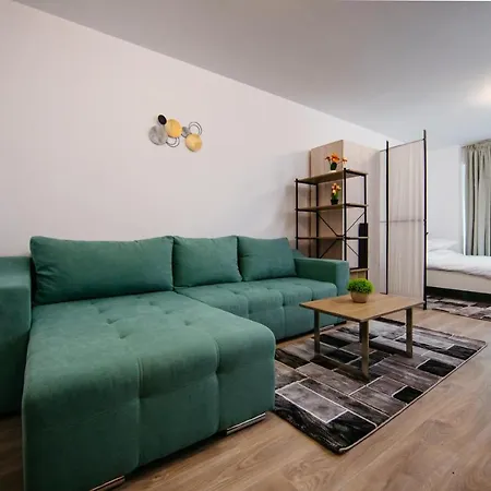 L&v Family Studio
